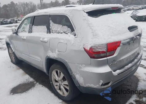 2011 Jeep Grand Cherokee Laredo z USA, uszkodzony, nr VIN 1J4RR4GG0BC684129